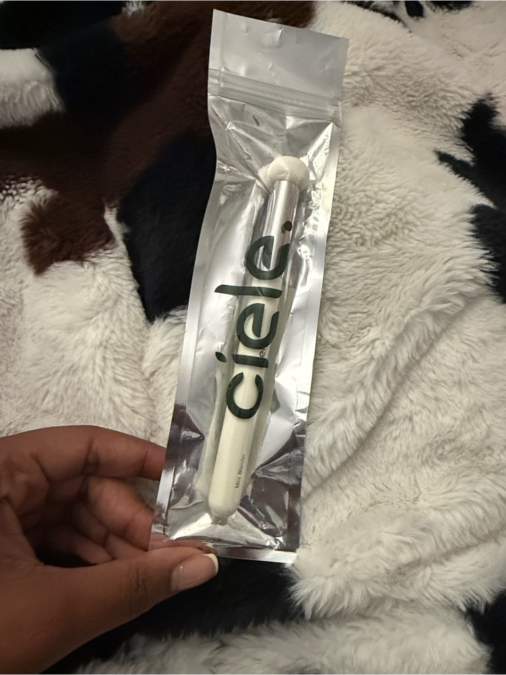 Ciele White Makeup Sponge Applicator Brush